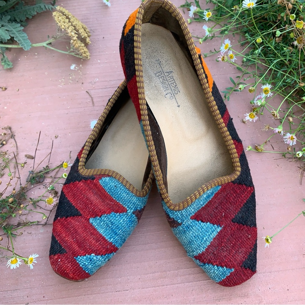 Artemis Design Co. Vintage Textile & Leather Loafers, size 8